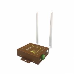 WR214-WLAN Industrial Compact Wireless AP, 4-Port 10/100Base-TX, 4xRP-SMA, 9..30VDC, -40..70 C Operating Temperature